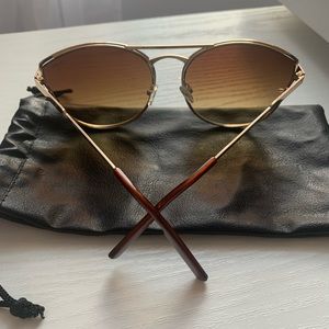 Quay gold rimmed sunglasses